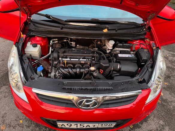 2009 Hyundai i20 I, красный - вид 28