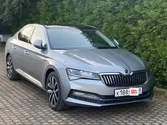 2025 Skoda Superb III Рестайлинг, серый, 3600000 рублей, вид 1