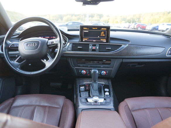 2018 Audi A6 IV (C7) Рестайлинг, белый, 2790000 рублей - вид 8
