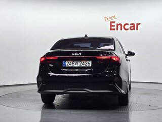 2023 Kia K3 II Рестайлинг, чёрный, 1519000 рублей, вид 4