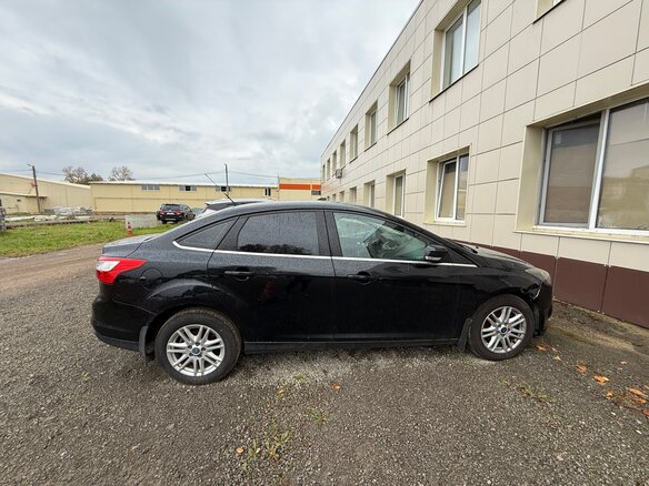 2014 Ford Focus III, чёрный, 1000000 рублей - вид 3