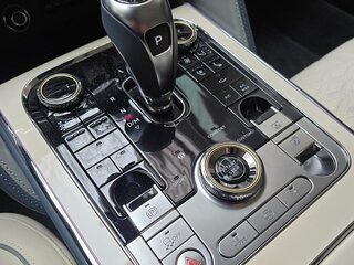 2025 Bentley Flying Spur IV, серебристый, 31250000 рублей, вид 5