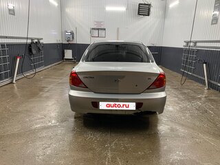 2006 Kia Spectra I Рестайлинг 2, белый, 170000 рублей, вид 5