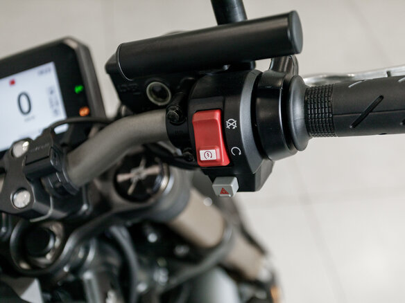 2026 Honda CB 650R, чёрный, 1330000 рублей - вид 12