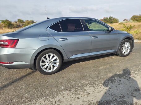 2018 Skoda Superb III, серый, 2100000 рублей, вид 3