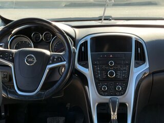 2013 Opel Astra GTC J Рестайлинг, белый, 850000 рублей, вид 5