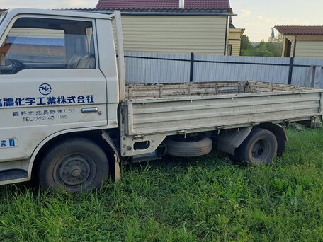 1989 Mazda Titan, белый, 850000 рублей, вид 4