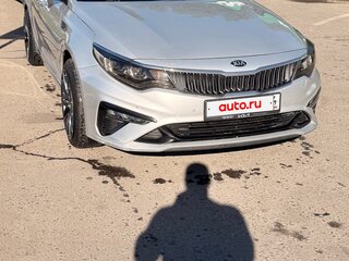 2019 Kia Optima IV Рестайлинг, серебристый, 1795000 рублей, вид 3