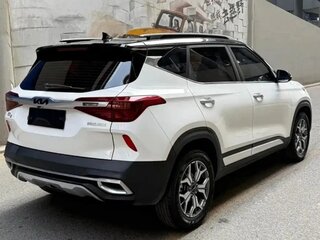2023 Kia KX3, белый, 1790000 рублей, вид 5