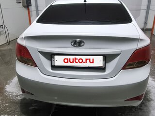 2011 Hyundai Solaris I, белый, 650000 рублей, вид 3