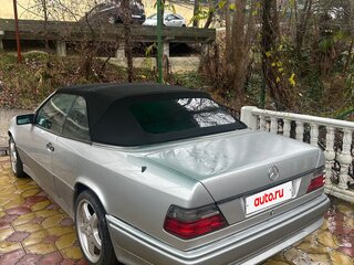 1992 Mercedes-Benz W124 300, серебристый, 2950000 рублей, вид 4