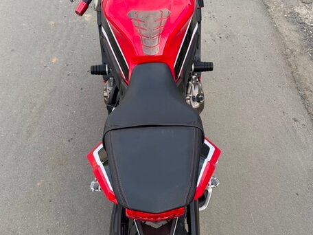 2021 Honda CBR 650R, красный, 899000 рублей, вид 4
