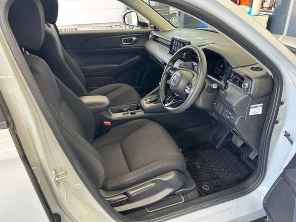 2022 Honda Vezel II, белый, 1720000 рублей - вид 7