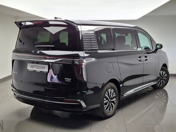 2025 Hongqi HQ9, чёрный, 7300000 рублей - вид 2