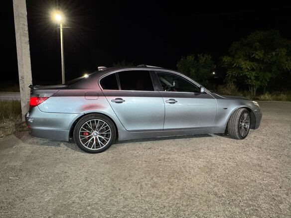 2004 BMW 5 серии 520i V (E60/E61), серый, 770000 рублей - вид 8
