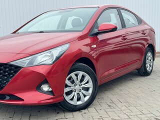 2021 Hyundai Solaris II Рестайлинг, красный, 1499000 рублей, вид 2