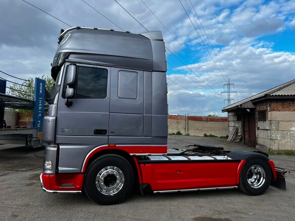 2008 DAF XF 105, серый, 3000000 рублей - вид 2