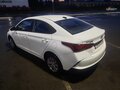 2021 Hyundai Solaris II Рестайлинг, белый, 1200000 рублей - вид 3