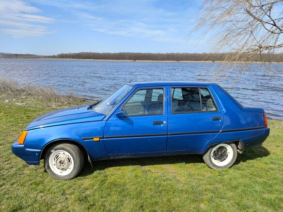 2009 ЗАЗ 1103 «Славута», синий, 180000 рублей - вид 3