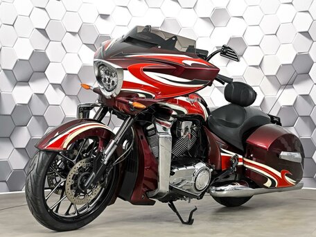 2015 Victory Magnum, красный, 1079000 рублей, вид 2