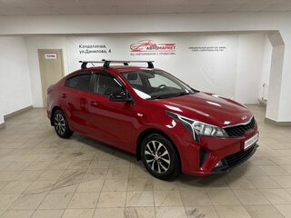 2021 Kia Rio IV Рестайлинг, красный, 1699000 рублей, вид 2