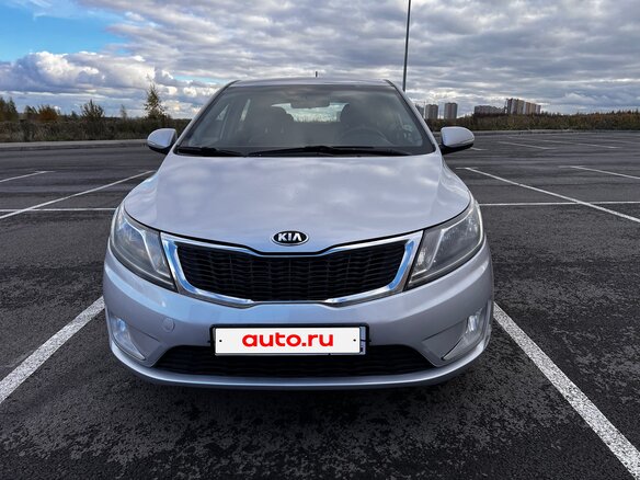 2012 Kia Rio 4-speed III, серый, 850000 рублей - вид 1