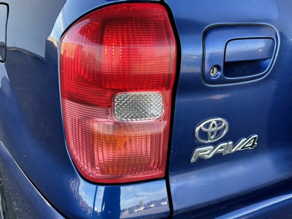 2001 Toyota RAV4 II (XA20), синий - вид 20
