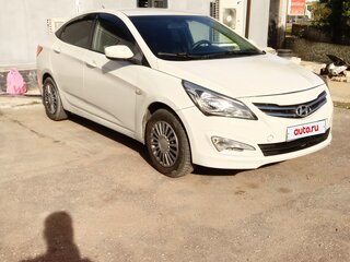 2015 Hyundai Solaris I Рестайлинг, бежевый, 400000 рублей, вид 2