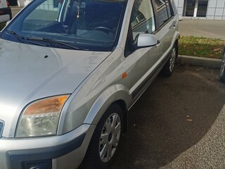 2007 Ford Fusion I Рестайлинг, серебристый, 350000 рублей, вид 1