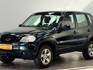 2017 Chevrolet Niva I Рестайлинг, чёрный, 575000 рублей, вид 1
