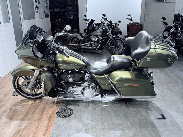 2017 Harley-Davidson Road Glide, зелёный, 1999000 рублей - вид 7