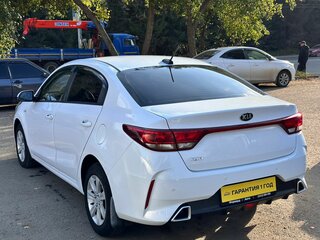 2020 Kia Rio IV Рестайлинг, белый, 1499000 рублей, вид 5