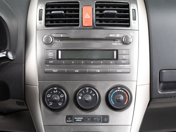 2007 Toyota Auris I, серебристый - вид 10