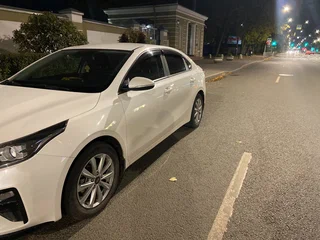 2018 Kia Cerato IV, белый, 2000000 рублей, вид 2