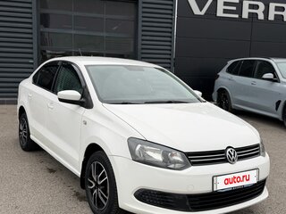 2013 Volkswagen Polo V, белый, 565000 рублей, вид 3
