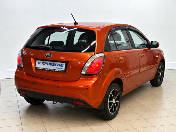 2010 Kia Rio II Рестайлинг, оранжевый, 630000 рублей - вид 3