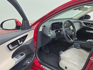 2025 Mercedes-Benz E-Класс 200 VI (W214, S214), красный, 6450000 рублей, вид 2