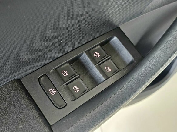 2021 Volkswagen Polo VI, белый, 1780000 рублей - вид 12