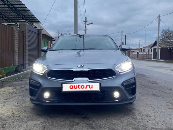 2020 Kia Cerato IV, серый, 1950000 рублей - вид 1