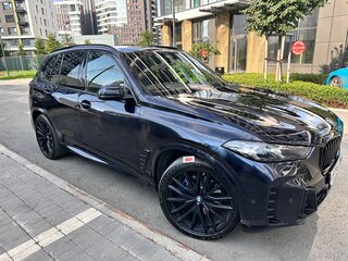 2023 BMW X5 40i IV (G05/G18) Рестайлинг, чёрный, 10000000 рублей, вид 1