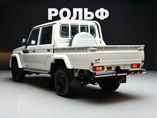 2022 Toyota Land Cruiser 79 70 Series Рестайлинг 1, белый, 7990000 рублей, вид 2