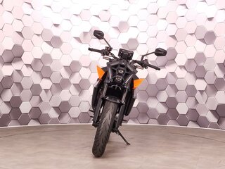 2024 KTM 990 Duke, чёрный, 1285000 рублей, вид 5