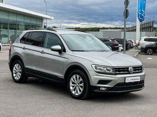 2020 Volkswagen Tiguan II, серый, 1997000 рублей, вид 3