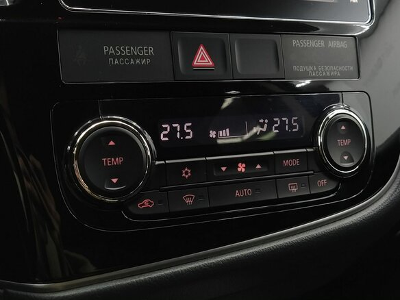 2018 Mitsubishi Outlander III Рестайлинг 2, синий, 1675000 рублей - вид 15
