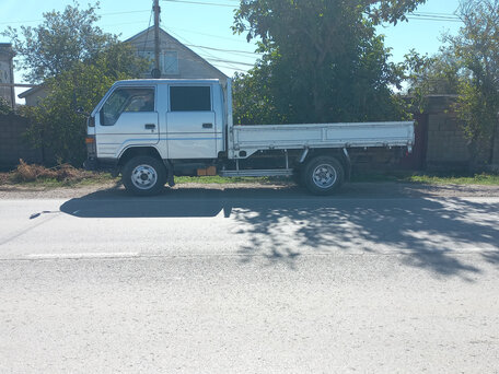 1991 Toyota Dyna, серый, 1200000 рублей, вид 4