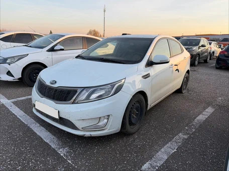 2014 Kia Rio 6-speed III, белый, 580000 рублей, вид 2