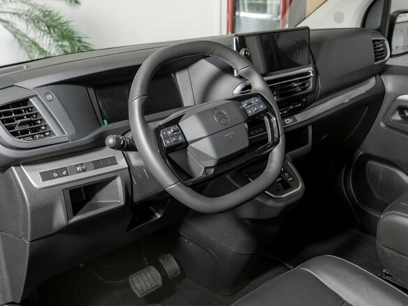 2025 Citroen SpaceTourer XL I Рестайлинг, чёрный, 7249000 рублей - вид 15