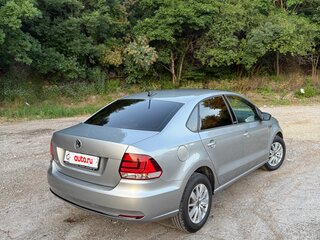 2017 Volkswagen Polo V Рестайлинг, серебристый, 1400000 рублей, вид 5