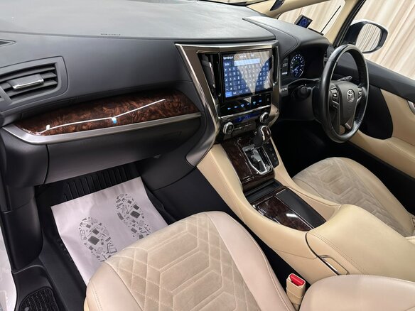 2018 Toyota Alphard III Рестайлинг, белый, 4299900 рублей - вид 13