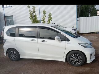 2015 Honda Freed I Рестайлинг 2, белый, 1200000 рублей, вид 3